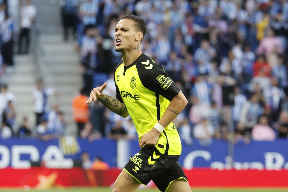 El delantero del Betis Antony dos Santos en el RCDE Stadium de Cornellá de Llobregat (Barcelona) en foto de archivo de Andreu Dalmau. EFE