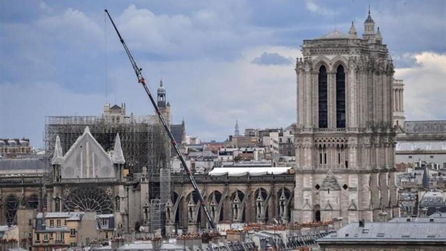 La obra de Notre Dame se reanuda con más seguridad