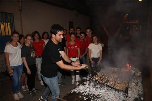 Las hogueras tomaron protagonismo en la Nit de la Xulla en Vila-real