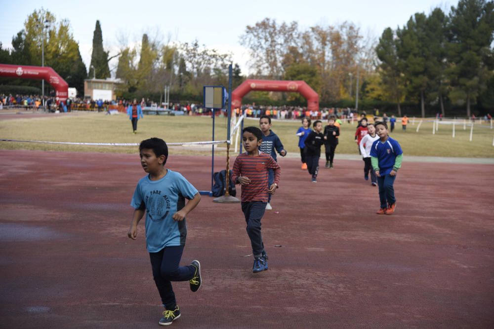 Uns 800 escolars donen relleu un any més al Cros de Manresa al Congost