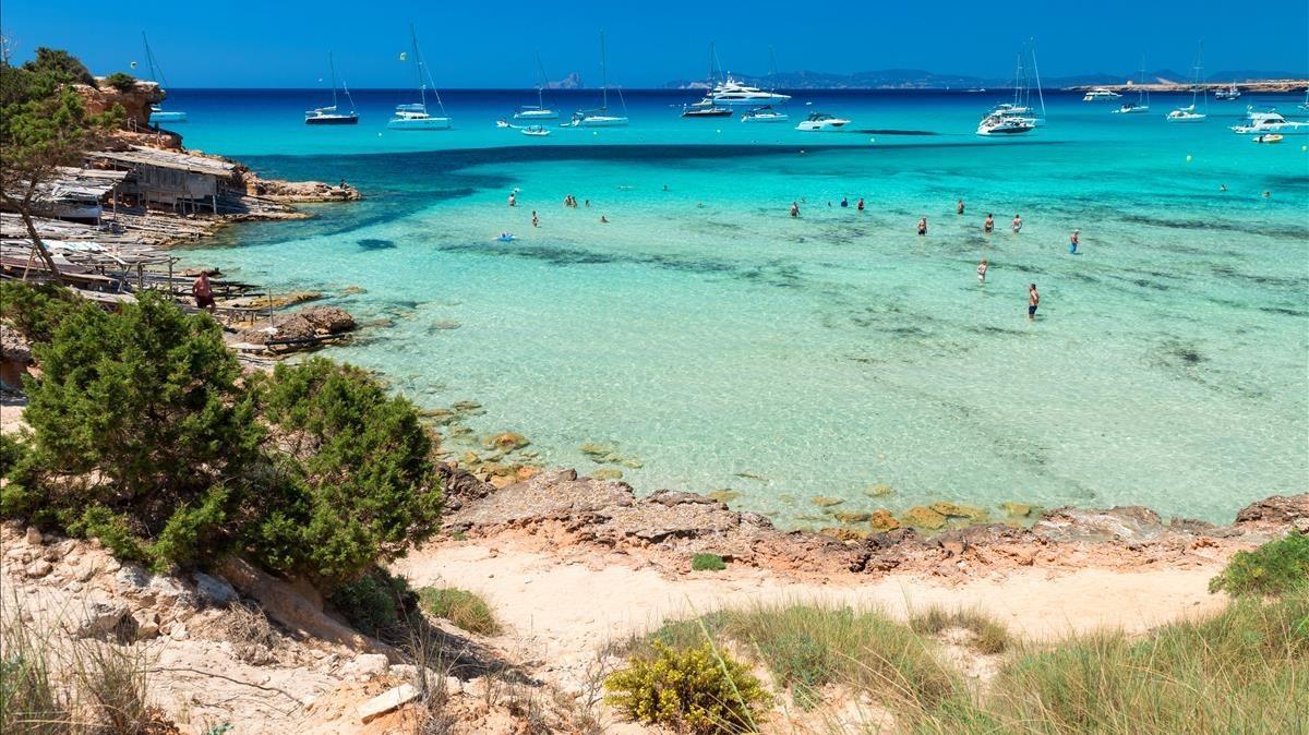 abertran44658982 cala saona formentera 123rf180814110803