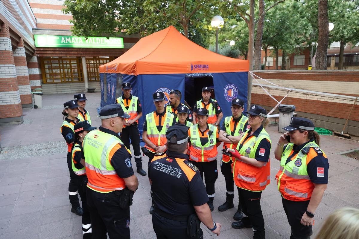 Alcobendas acoge a 165 evacuados de Navalagam.ella por los incendios del suroeste de Madrid