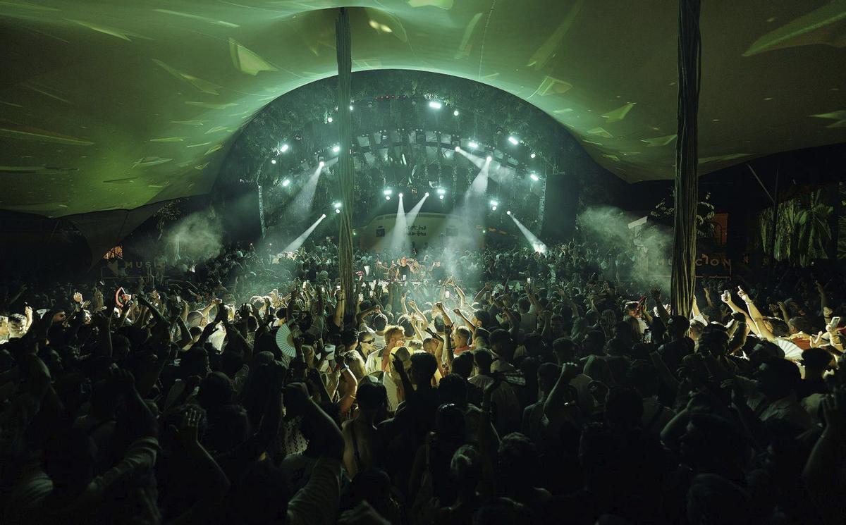 Marco Carola pinchando en Destino Five Ibiza. | PACHA ICONS