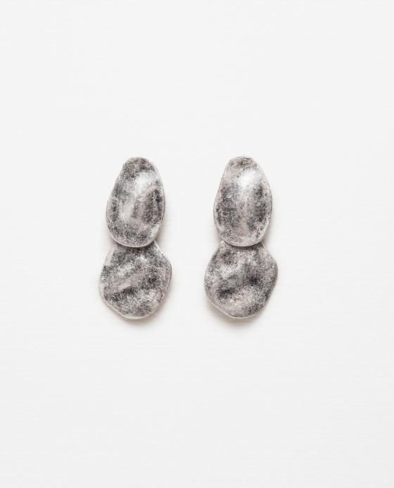 Pendientes relieve, Zara
