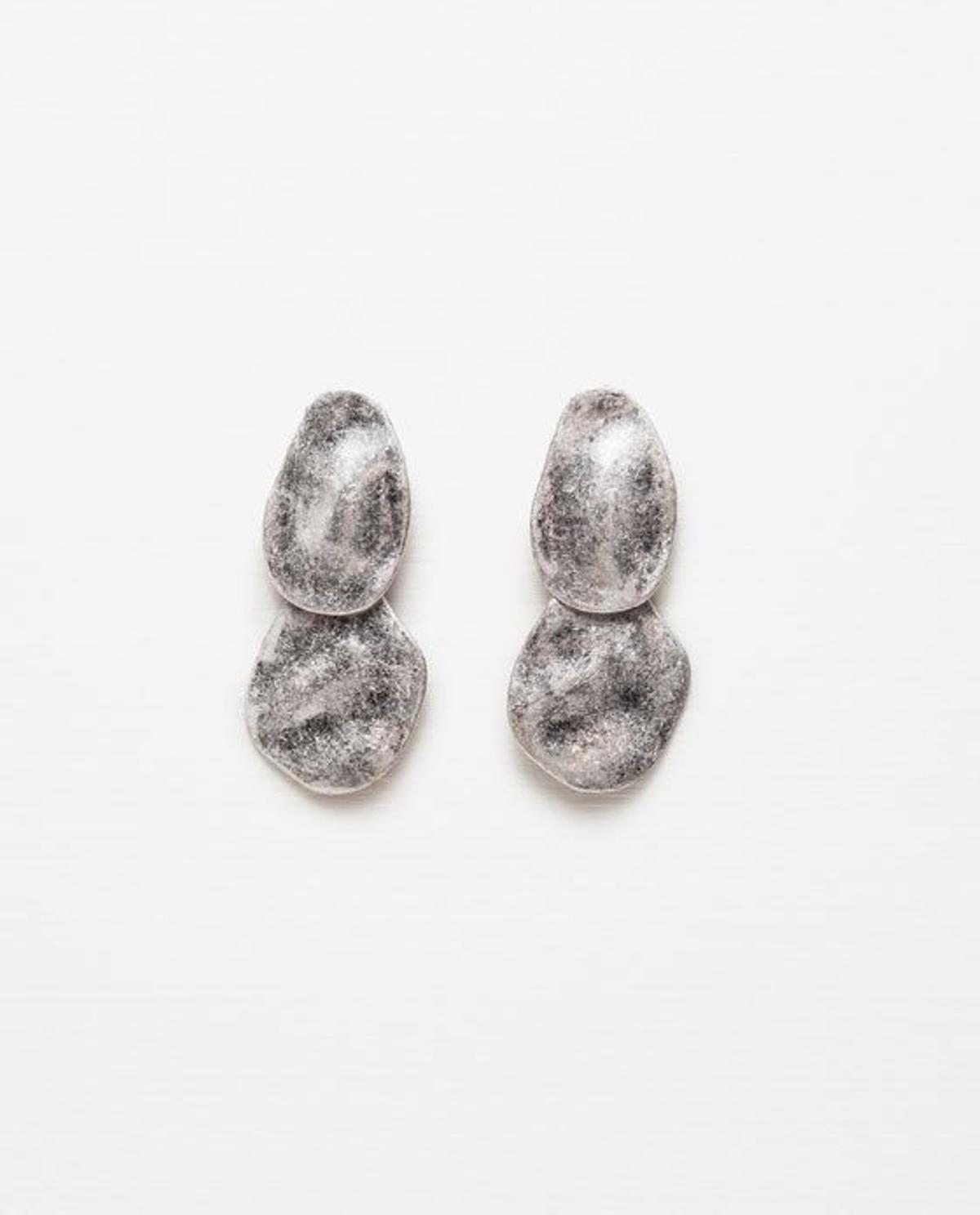 Pendientes relieve, Zara