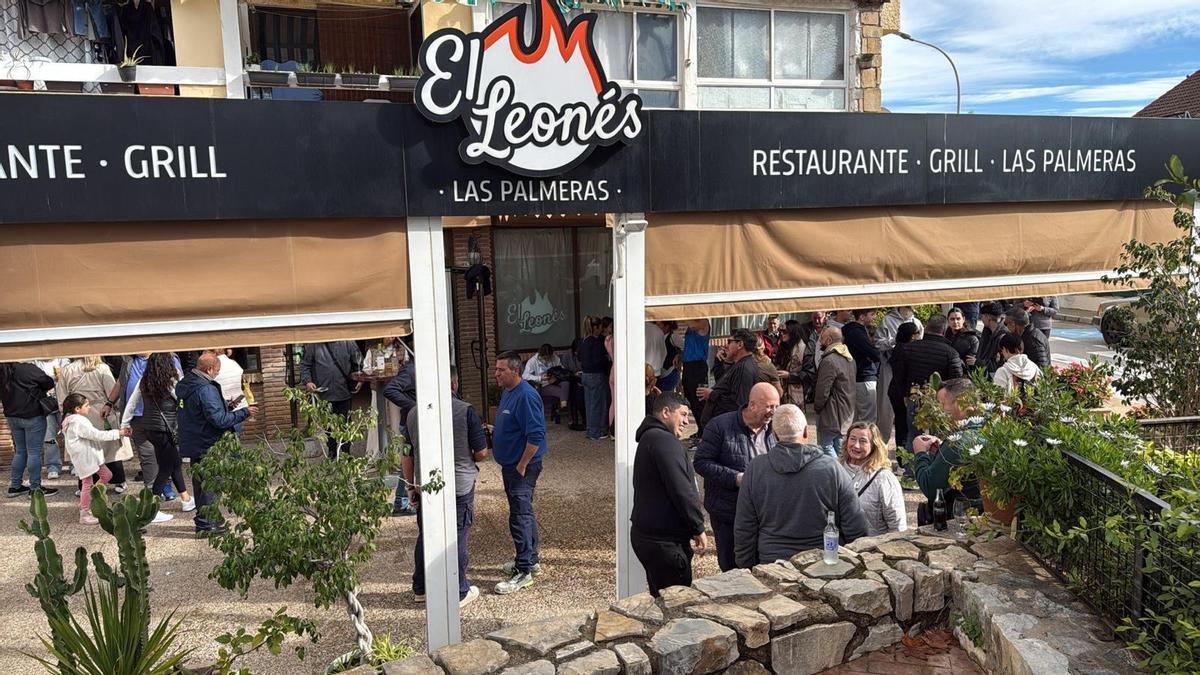 Ambiente este lunes, durante el sorteo de la Lotería de Navida en el restaurante El Leonés