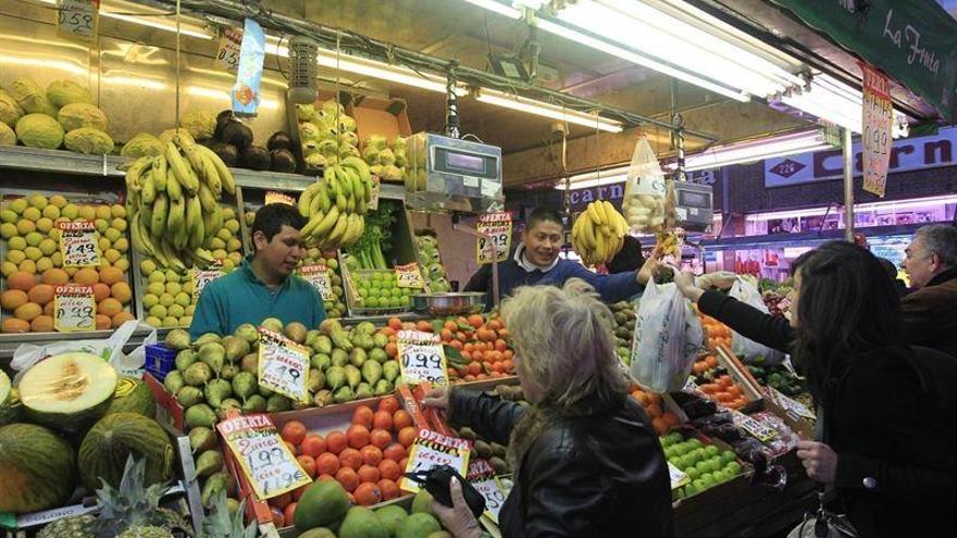 Los precios bajan un 0,6% en Extremadura en enero