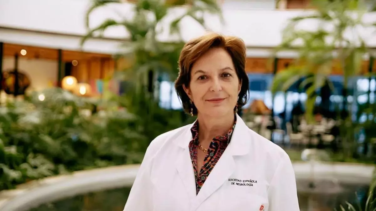 Ana Belén Caminero, neuróloga: "Cada vez se diagnostican más casos de esclerosis múltiple en jóvenes"