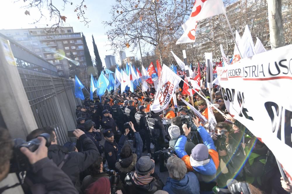 Manifestación de trabajadores de Alcoa en Madrid