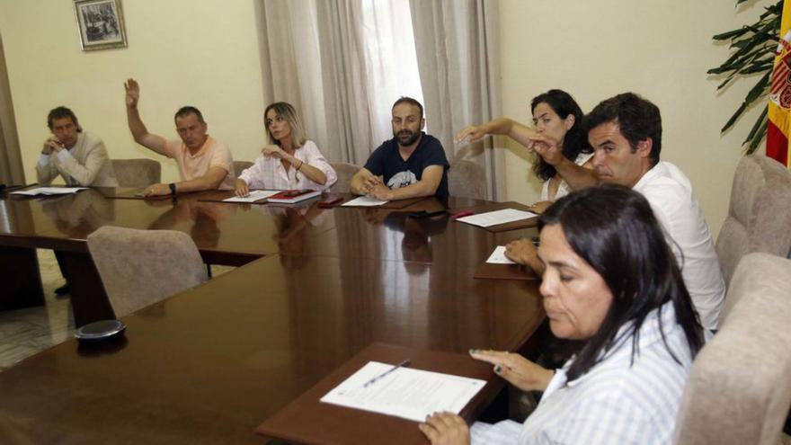 Meis dispondrá de dos liberadas y sube las retribuciones por asistencia a los plenos