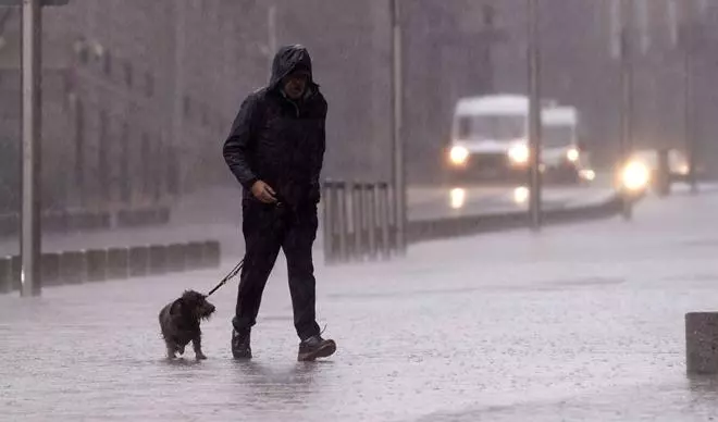 Las mejores imágenes de la sorprendente tormenta del centro de Madrid