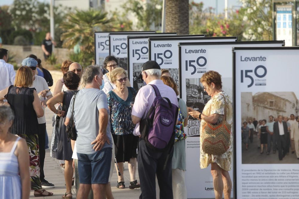 La exposición fotográfica de Camp de Morvedre, por el 150 aniversario de Levante-EMV, se traslada de Sagunt al Port de Sagunt.