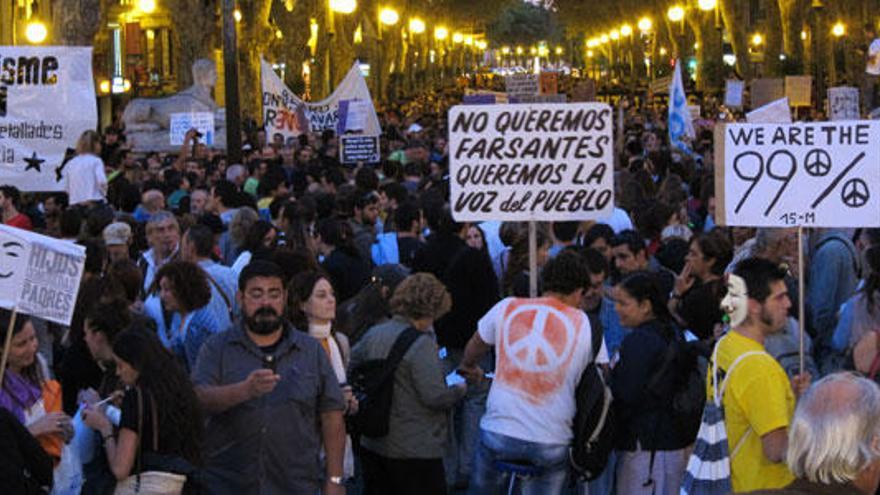 Miles de &#039;indignados&#039; han tomado este sábado las calles del centro de Palma para reclamar un &quot;cambio global&quot;.