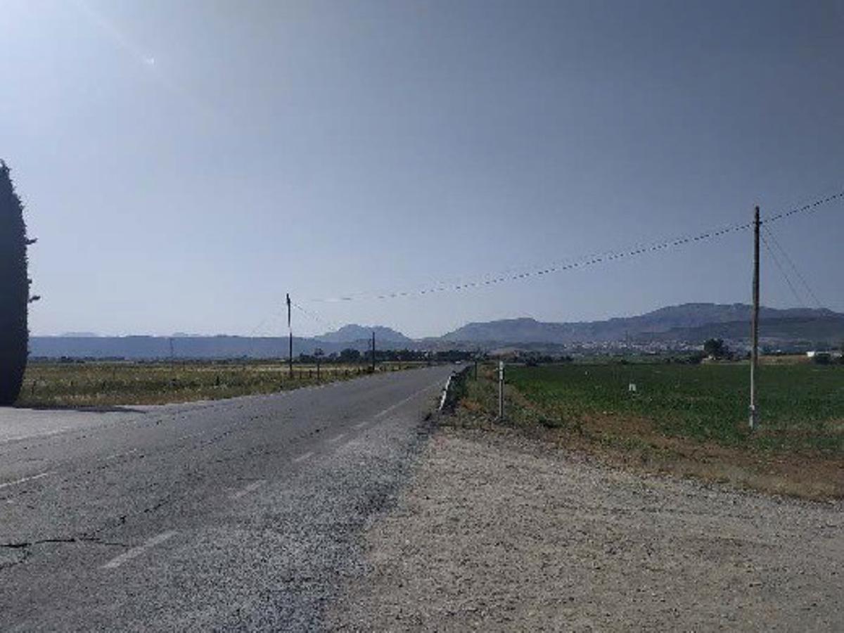 Se actuará en un tramo de la A-343 de Antequera entre la salida de la autovía A-92 y el acceso a la ciudad para reconvertir en rotondas dos cruces peligrosos.