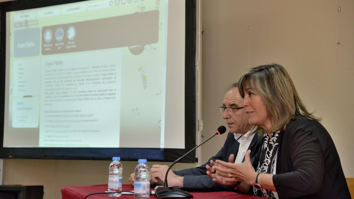 La alcaldesa de L'Hospitalet, Núria Marín, en la presentación del nuevo portal