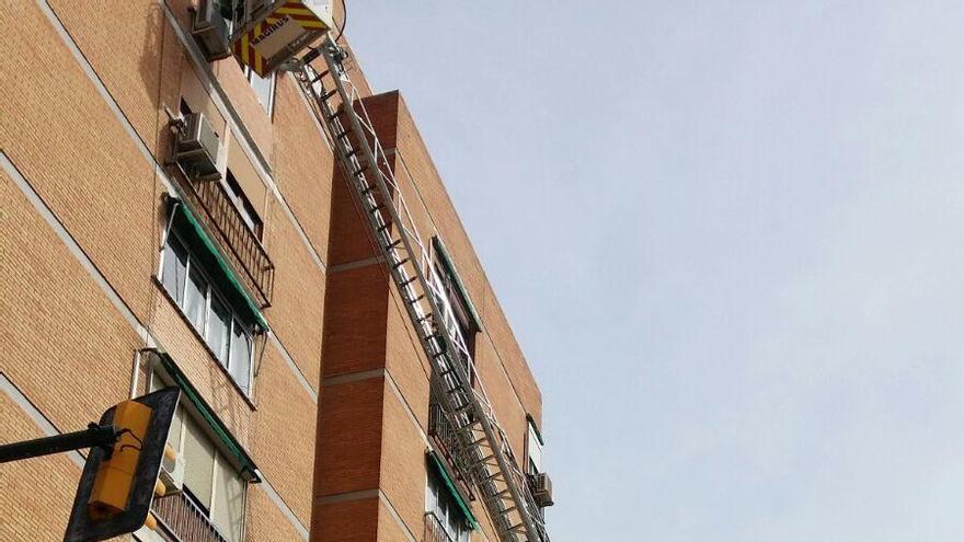 Foto de archivo de un rescate de bomberos.