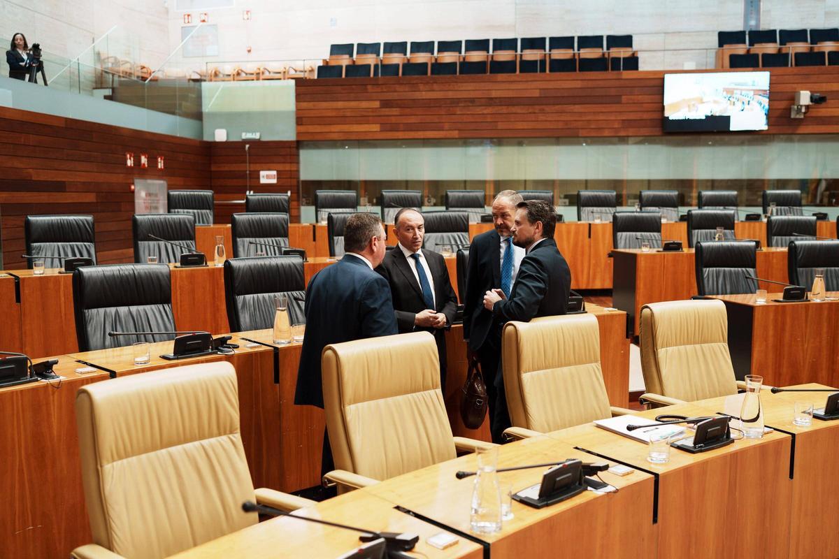 Fotogalería | Imágenes de la sesión del Pleno de la Asamblea de Extremadura este jueves, 28 de mayo