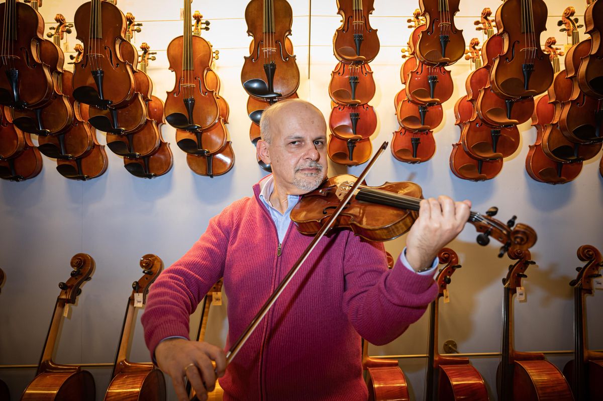 Toca’l una altra vegada, Corrado (el rescat d’un valuós violí)