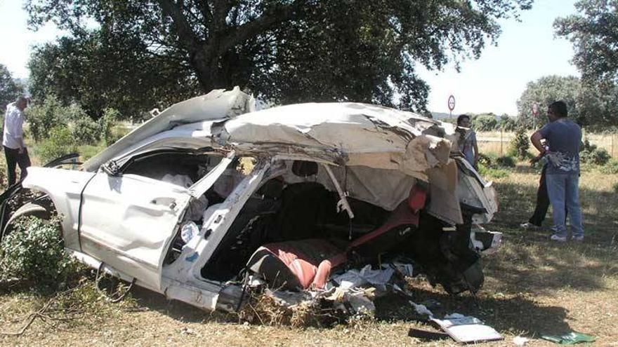 Las carreteras extremeñas registraron en 2012 50 accidentes mortales de tráfico