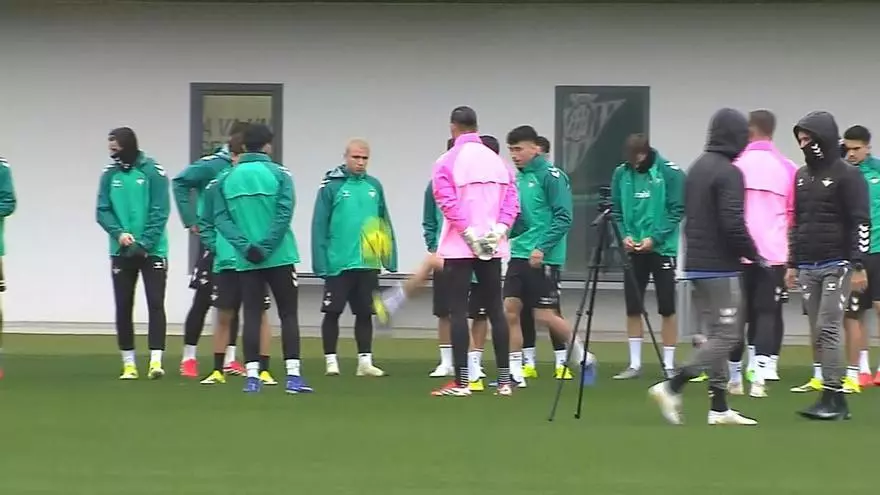 Sesión de trabajo del Betis previa al duelo ante el Atlético