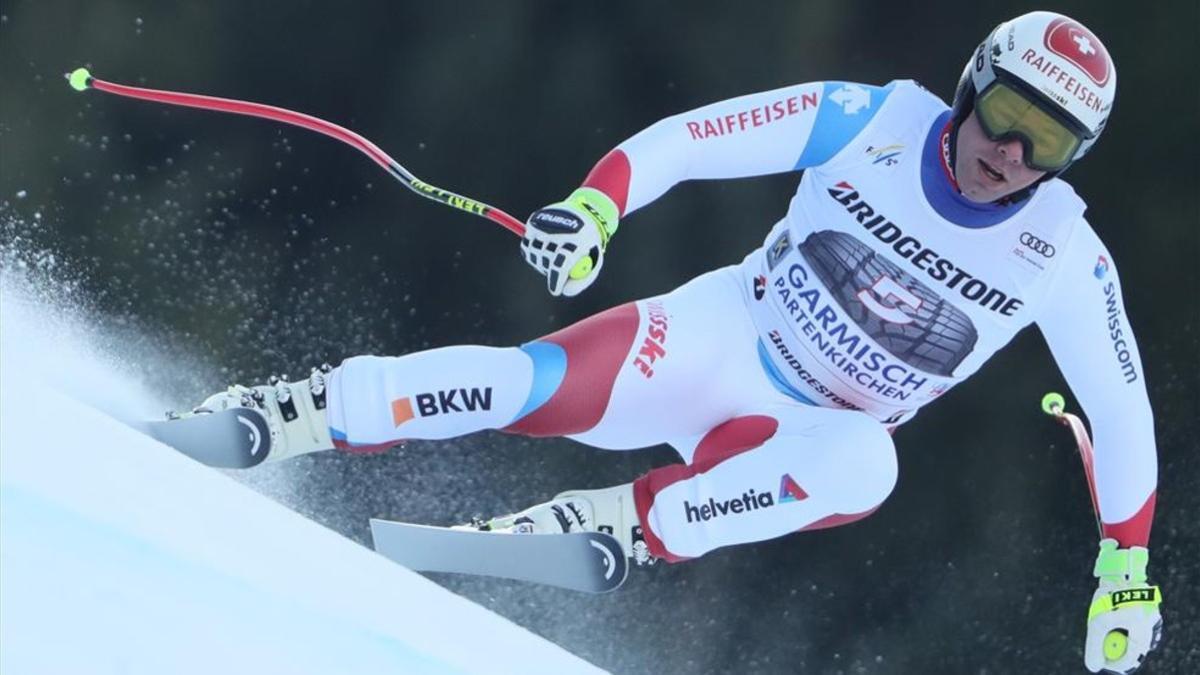 Espectacular imagen de Beat Feuz descendiendo en Garmisch-Partenkirchen