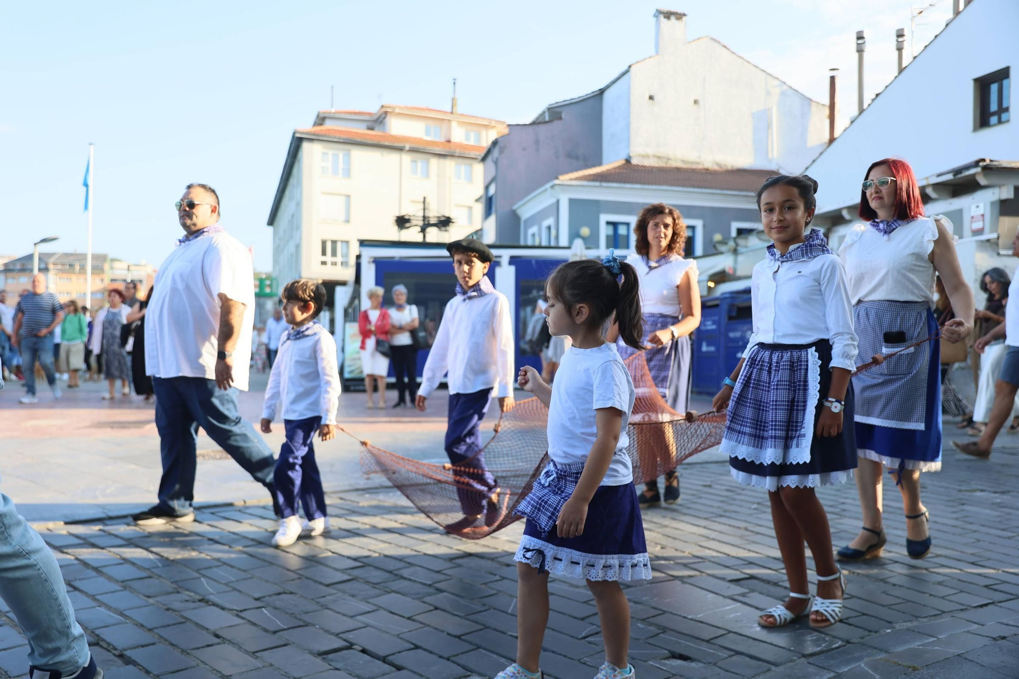 EN IMÁGENES: La procesión de "la llamada de la mar" en el Carmen de Luanco