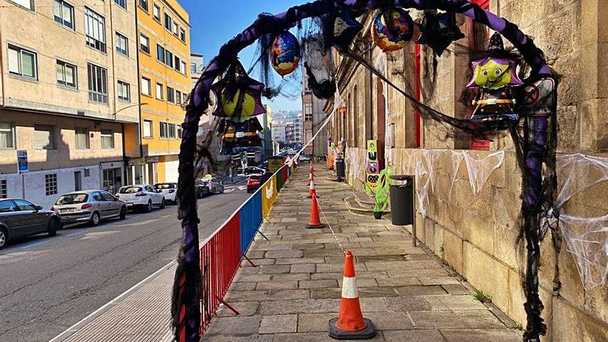 Instalación para la fiesta en el colegio O Grupo.   | // FDV 