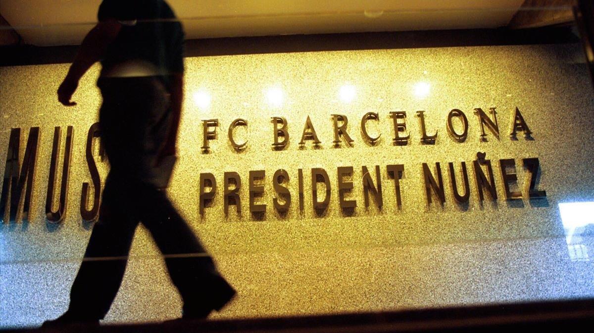 La placa que otorga el nombre de President Núñez al museo del FC Barcelona.