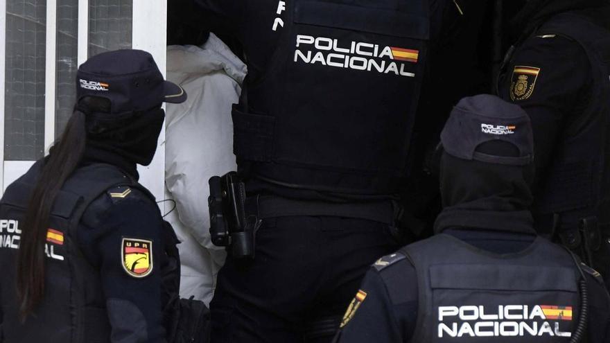 La Policía irrumpe en un burdel ilegal de Zarandona y detiene a la 'madame' por explotación laboral