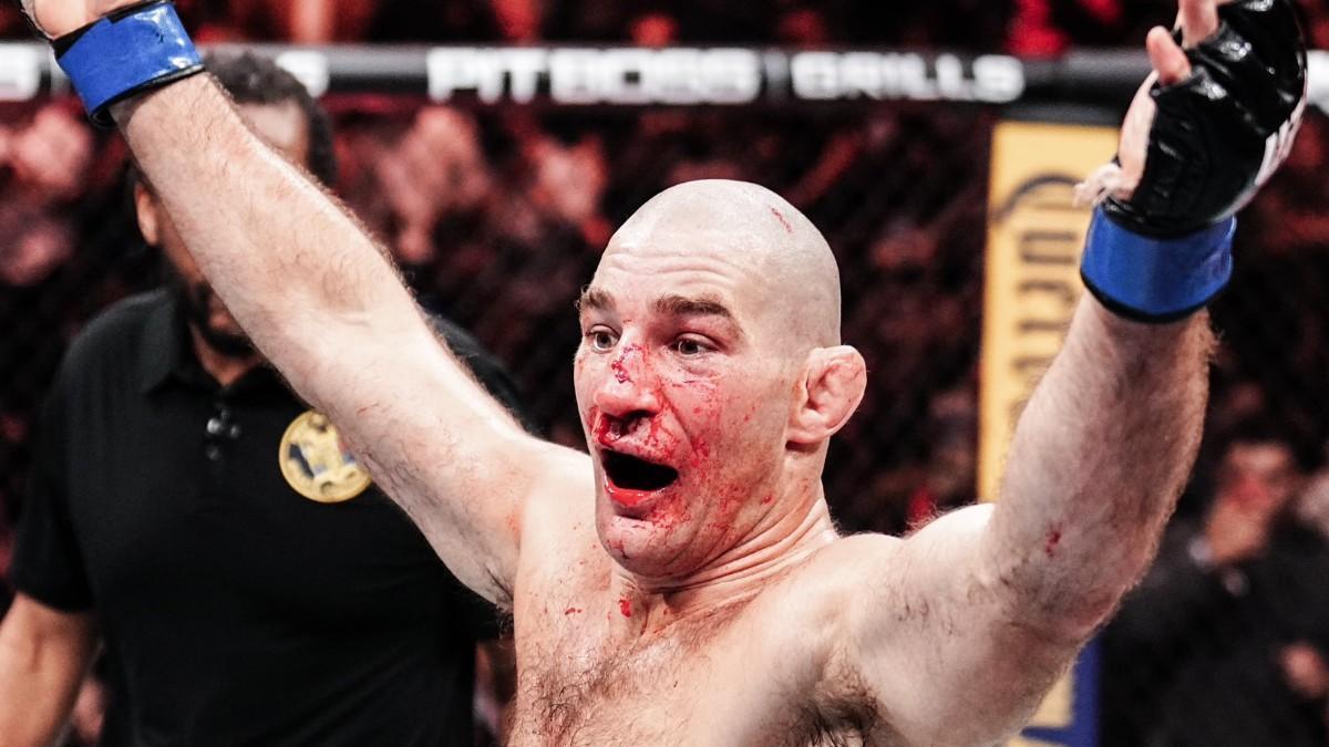 Strickland en el UFC 328