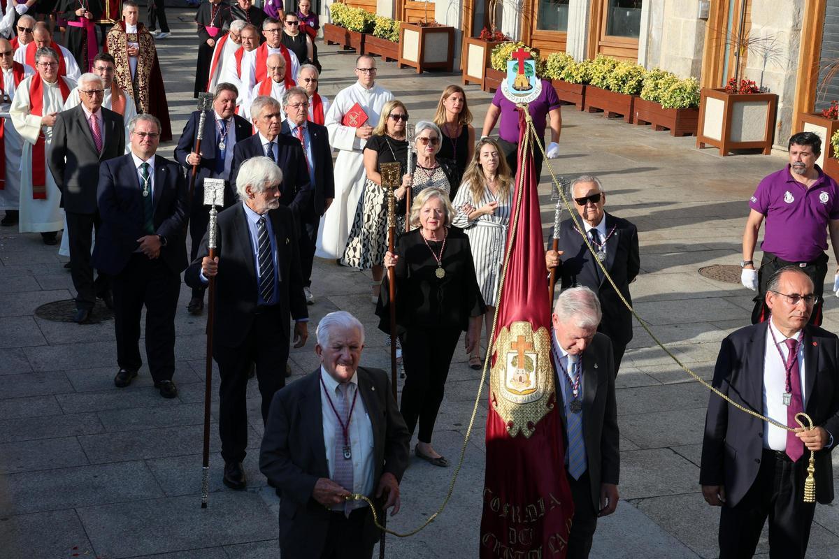 Multitudinaria devoción por el Cristo de la Victoria en Vigo