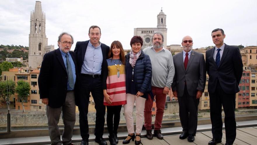 Representants dels municipis reconeguts -Roses, Olot i Torroella de Montgrí- amb el degà del Col·legi d&#039;Advocats de Girona, el president de la Comissió de Protecció dels Drets dels Animals del Consell de l&#039;Advocacia Catalana i la vocal de la CPDA ICAB