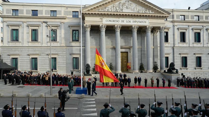 Así ha sido el izado de bandera con motivo del 46 aniversario de la Constitución