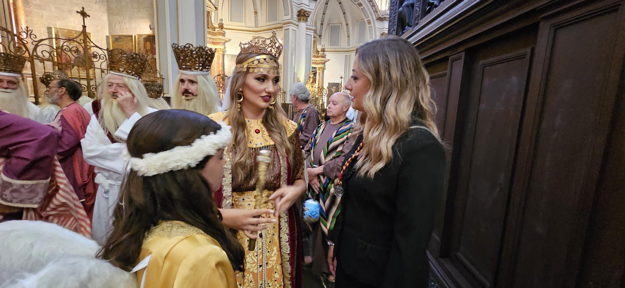 Laura Mengó, La Reina de Saba, Paula Nieto y el Ángel del Monte Horeb en el Corpus 2023