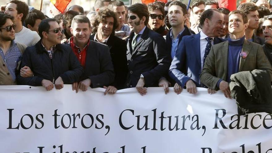 Aficionados y profesionales del toro claman por la fiesta en Valencia