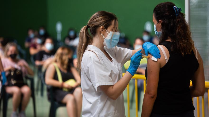 Los positivos se estabilizan por debajo de los 1.500 en Castilla y León