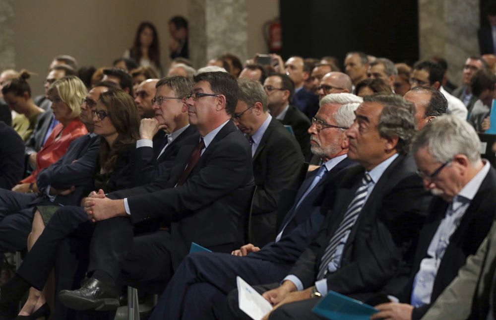 Acto en el Círculo de Bellas Artes de Madrid para exigir un cambio en el modelo de financiación