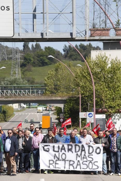 Concentración de trabajadores de Guardado en Trasona