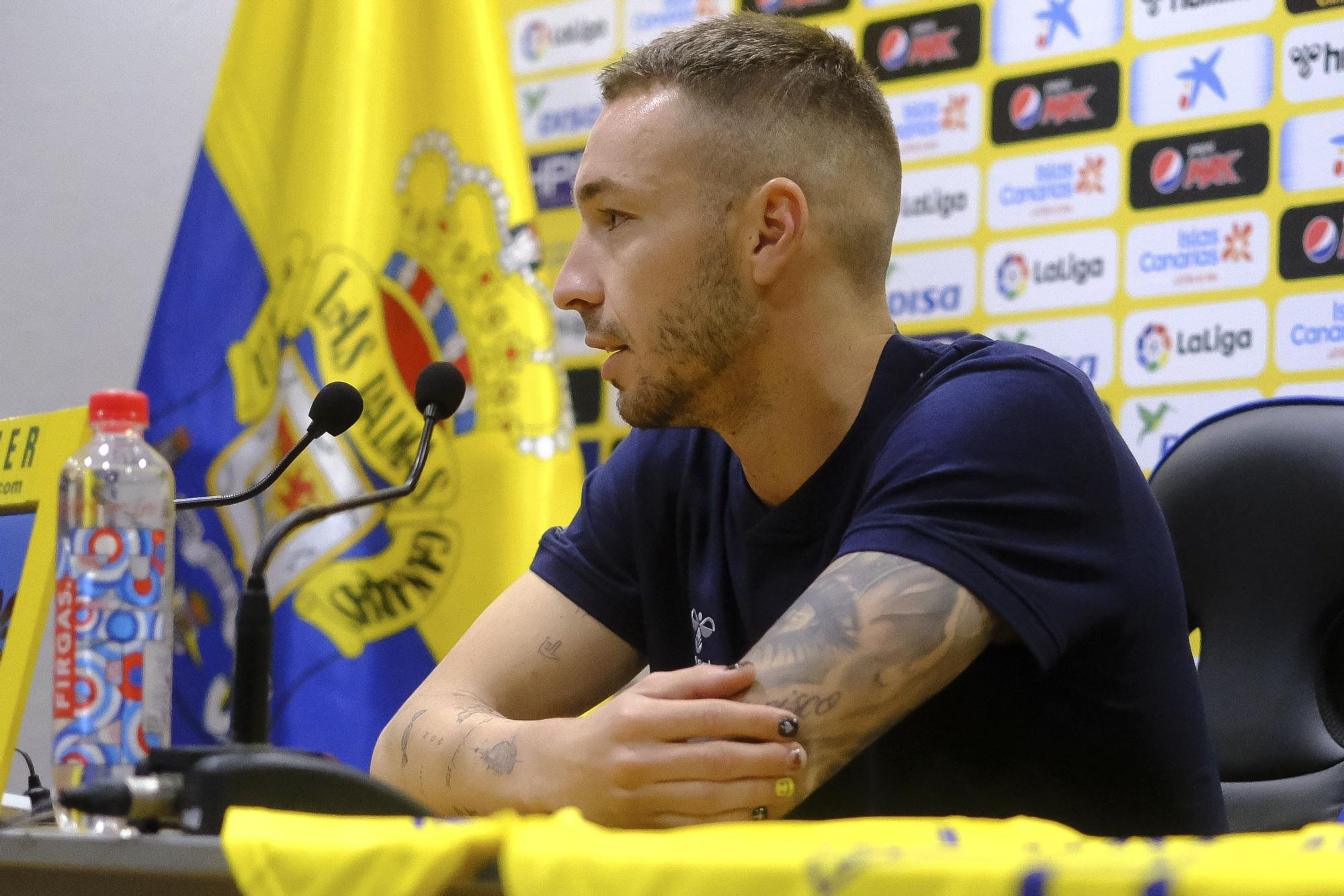 Presentación de Loren, nuevo jugador de la UD Las Palmas