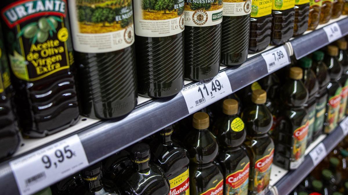 Los peores aceites de oliva virgen extra de supermercado, según la OCU