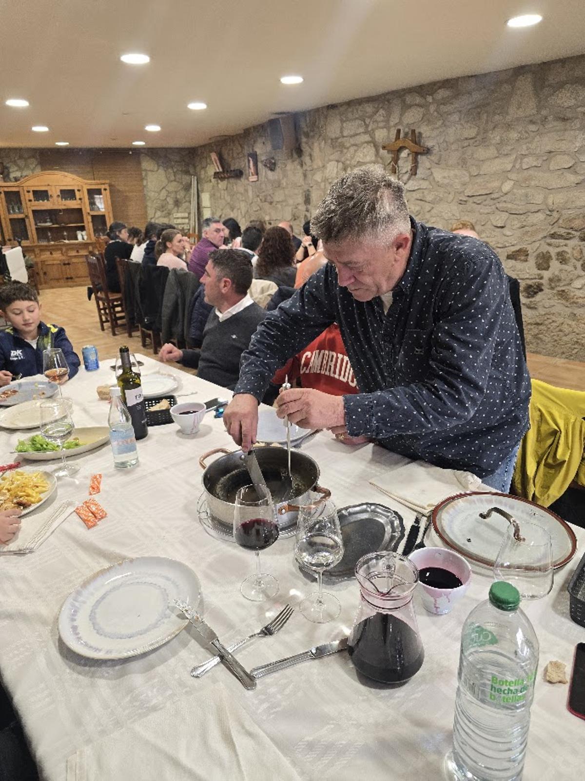 Degustación de lamprea en Casa Farrucán (Padrón).