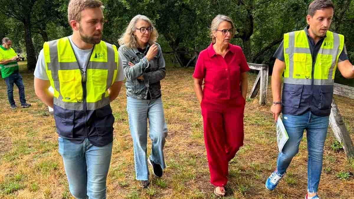 Representantes municipales y de Saídres de Trasdeza en el área.