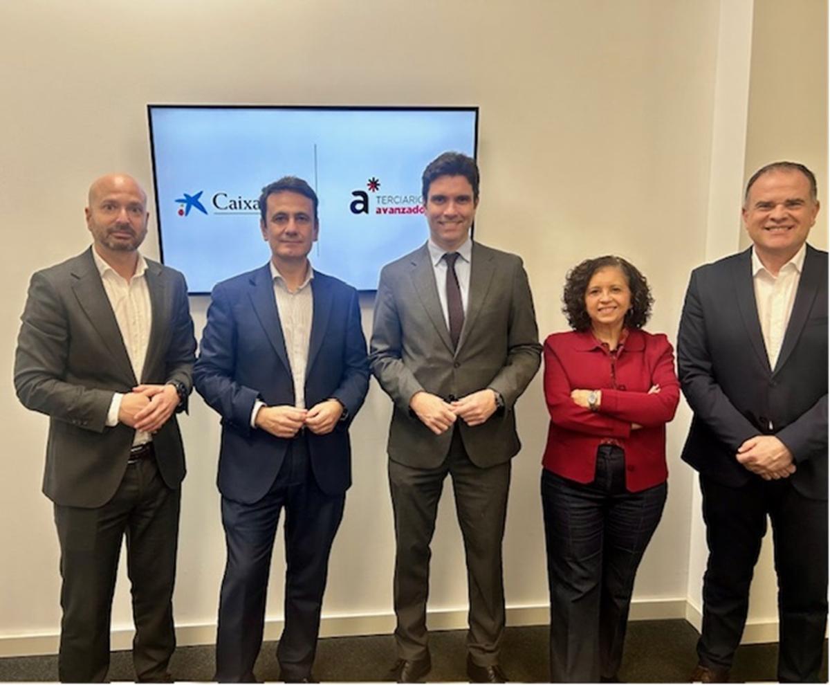 Representates de CaixaBank y Terciario Avanzado.