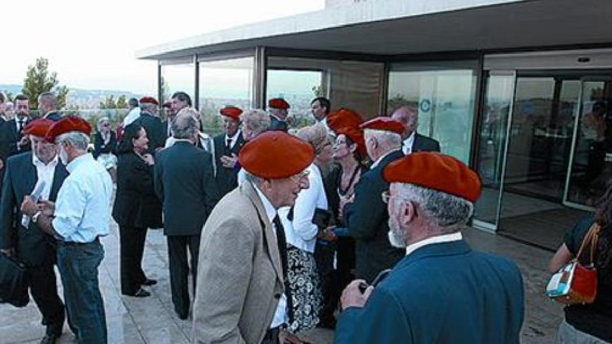 Apeles se cuela en el funeral de Carlos Hugo de Borbón-Parma_MEDIA_1