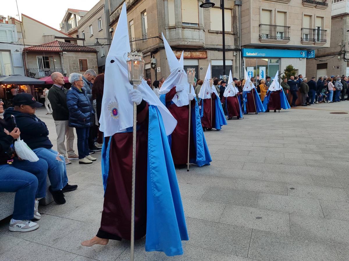 La solemne y espectacular procesión de la Santa Cena, en el Jueves Santo de Cangas