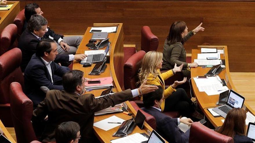 Les Corts aprueban que los menores de 16 años puedan votar en consultas del Consell