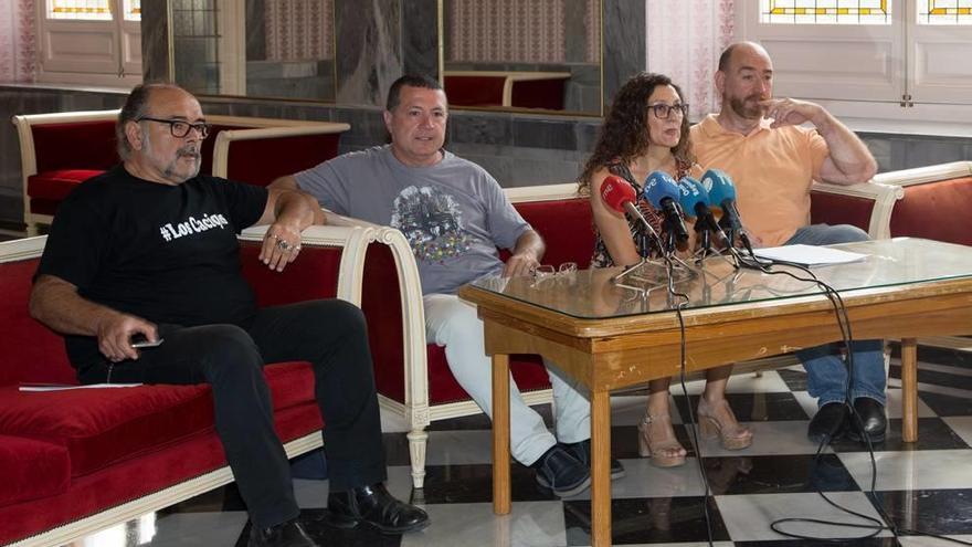 Antonio Saura, Fulgencio Martínez Lax, Esperanza Clares y Manuel de Reyes durante la rueda de prensa.