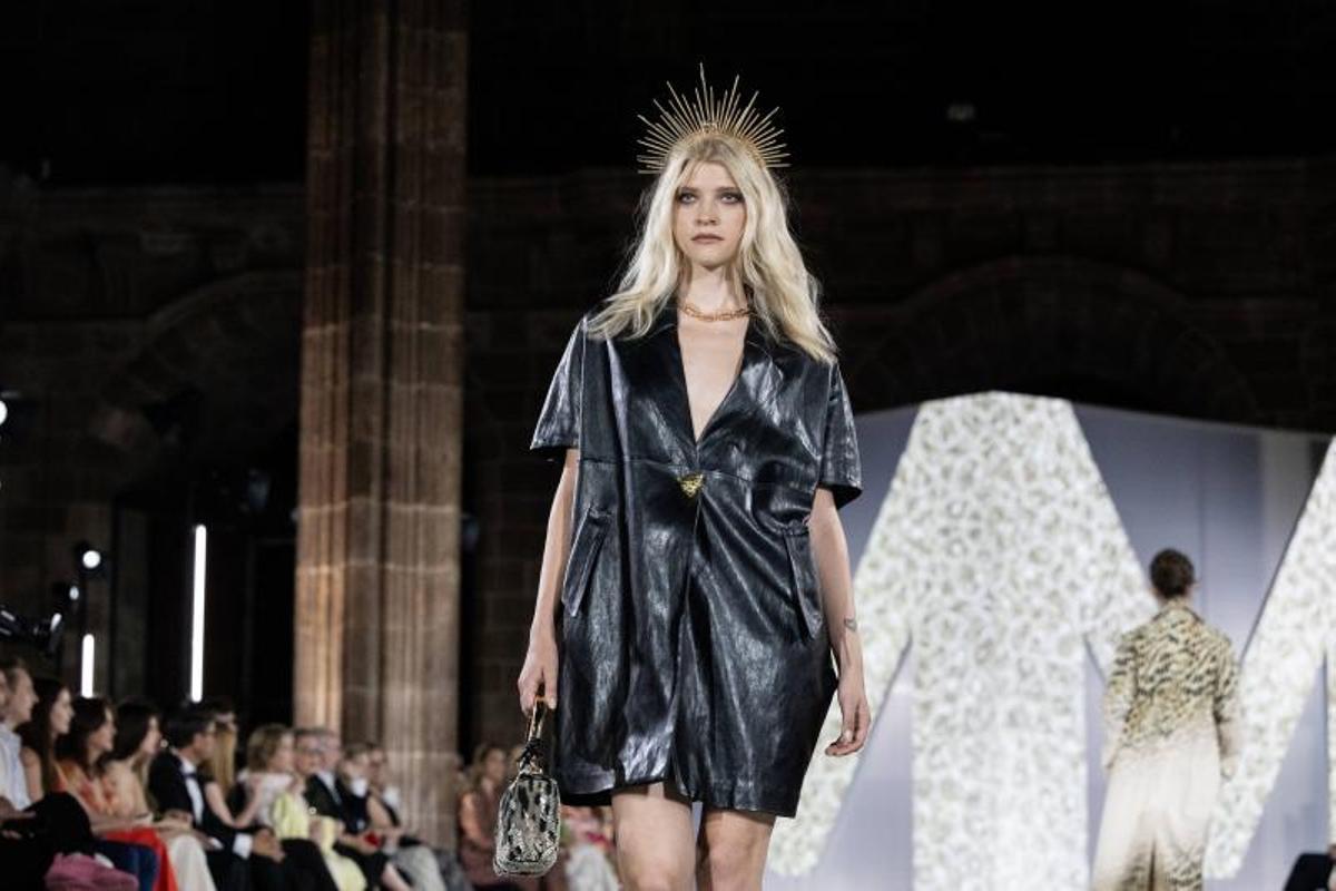 Desfile de los 45 años de Lola Casadamunt activa en la moda Desfile de los 45 años de Lola Casadamunt activa en la moda