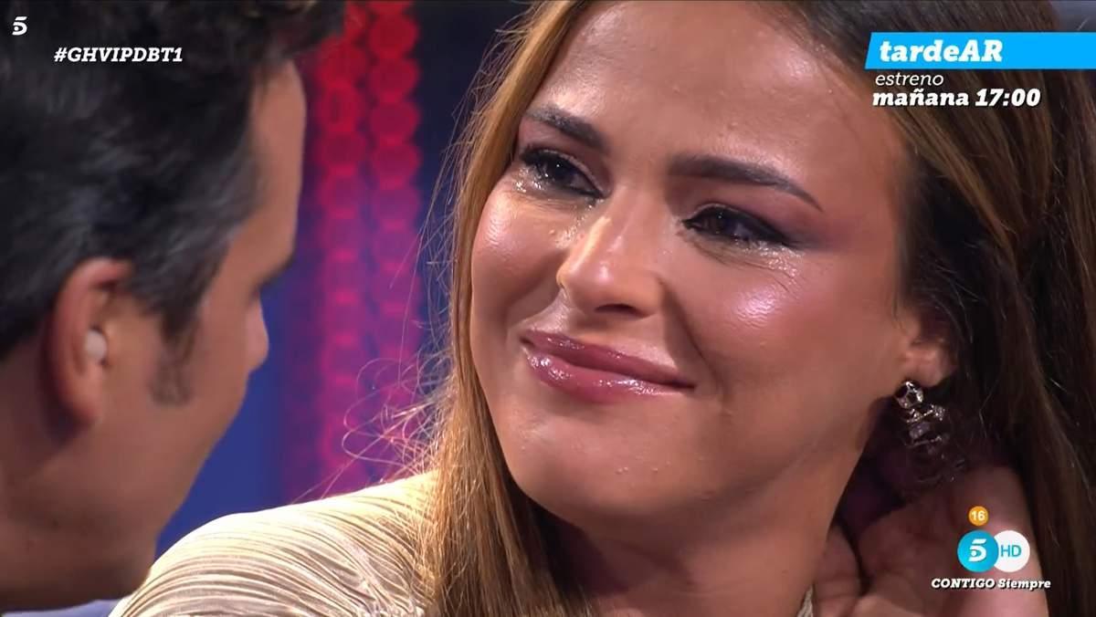 Marta Peñate emociona a la audiencia tras romper a llorar en directo por su enfermedad