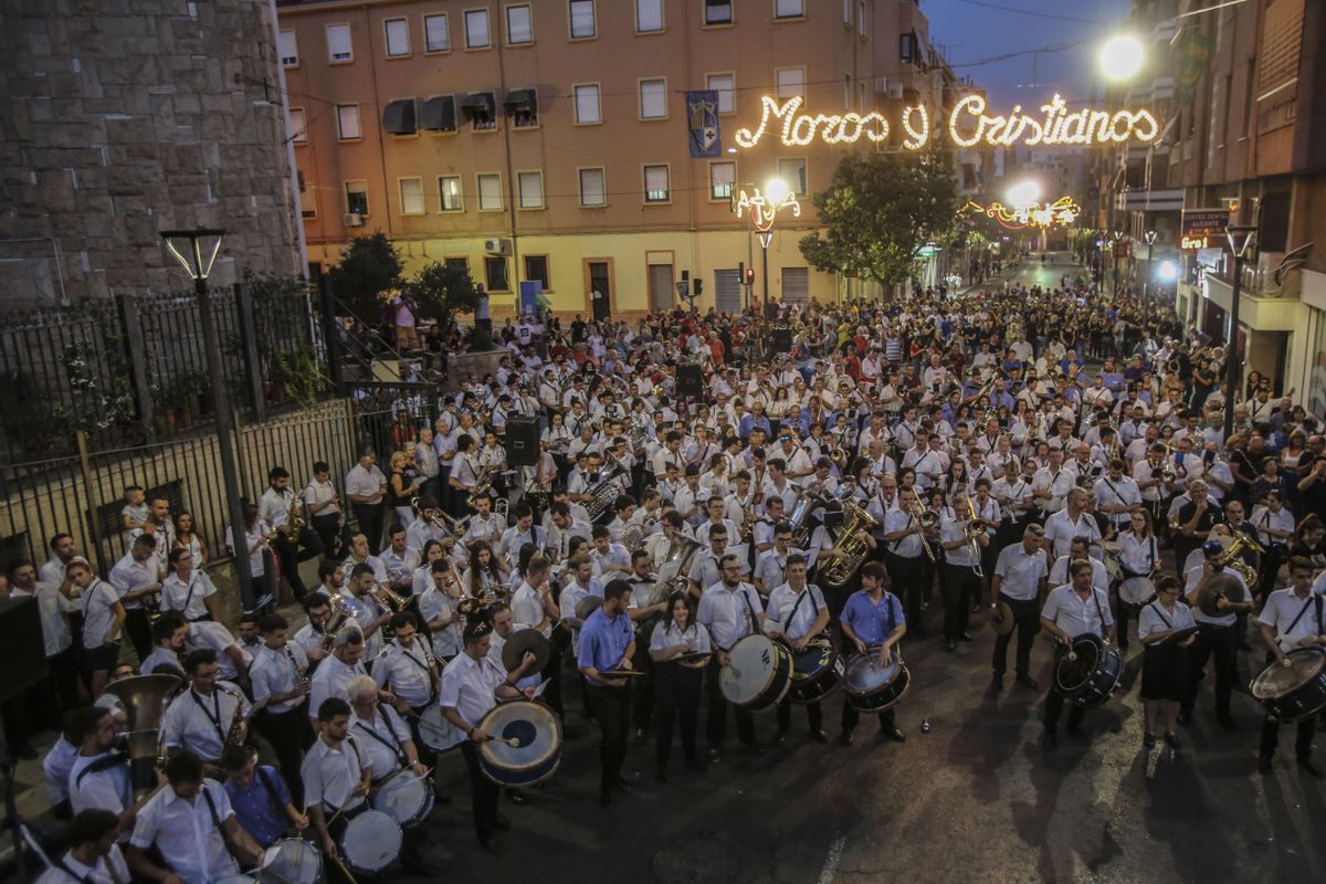 Entrada de bandas San Blas moros y Cristianos